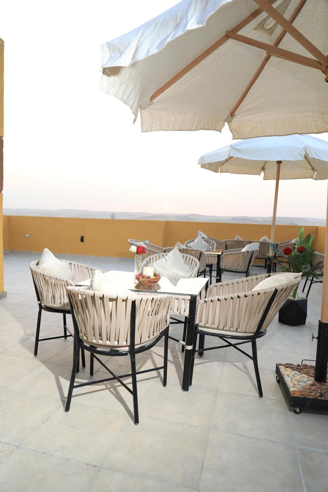 Pyramids Heart Hotel Kafret el-Gabal Exterior foto